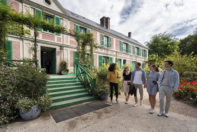 Versailles Palace and Giverny Monet House Visit with Lunch - Lunch at Le Moulin de Fourges: 3 courses on the Epte River