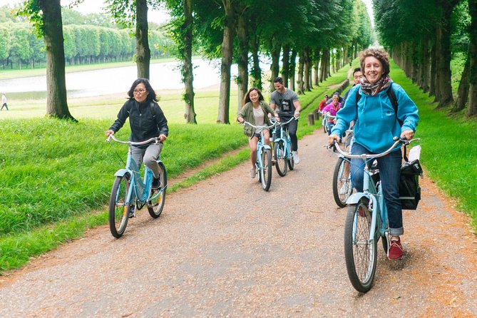 Versailles Palace Bike Tour with Market & Marie-Antoinette hamlet - Versailles by bike: why this day feels smarter than a bus tour