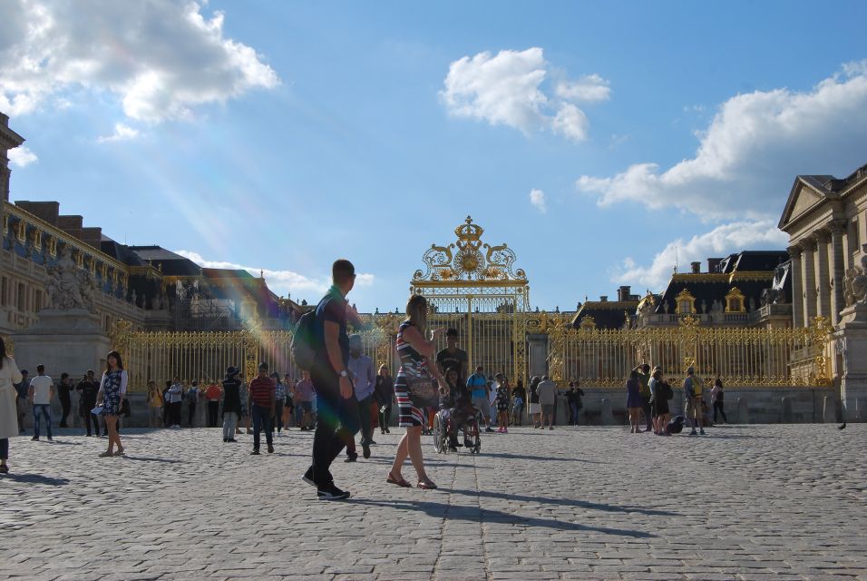 Versailles: Palace Guided Tour with Skip-the-Line Ticket - What You Don’t Get: Marie Antoinette and the Trianon