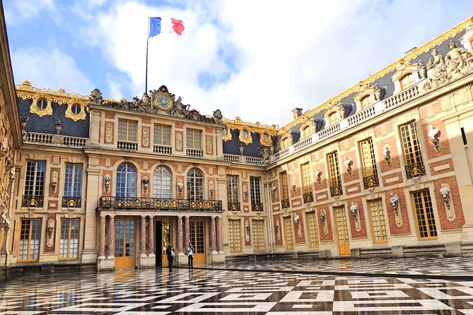 Versailles Small Group Guided Tour with Tranportation from Paris - The Palace Tour: State Apartments, Chapel, and the Hall of Mirrors